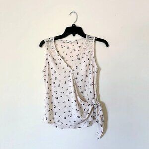 Light cute summer wrap top